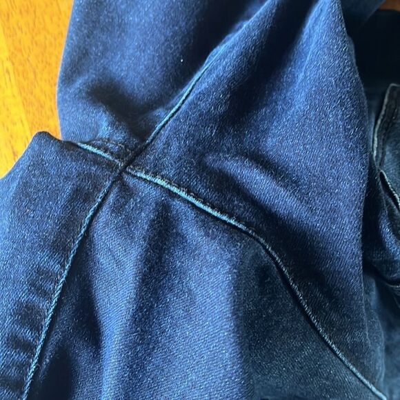 EXCELLENT CONDITION WOMEN’S SIZE 6P DEMOCRACY “AB” TECHNOLOGY FRAYED HEM JEANS - Picture 5 of 9